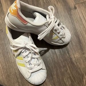 adidas Running Shoe Size Youth 5.5 (Women’s 7)